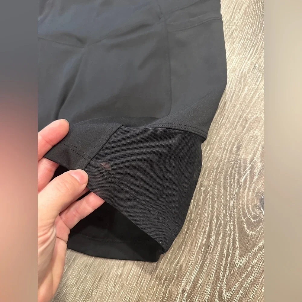 Victoria’s Secret PINK black biker shorts with pocket